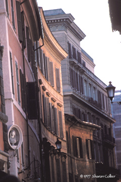 Alley of Roma, Italy